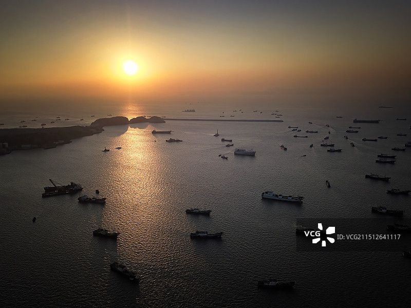 象山出海的渔船图片素材