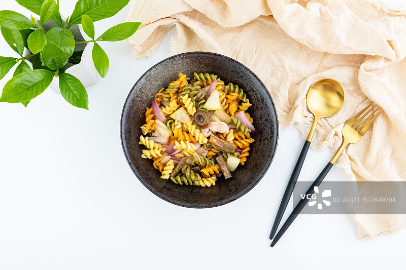 一碗美味炒意式面图片素材