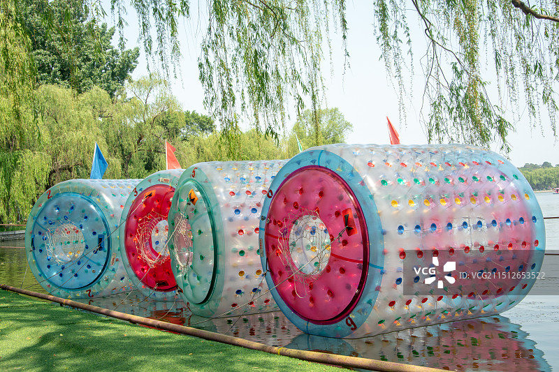 水上乐园滚筒图片素材