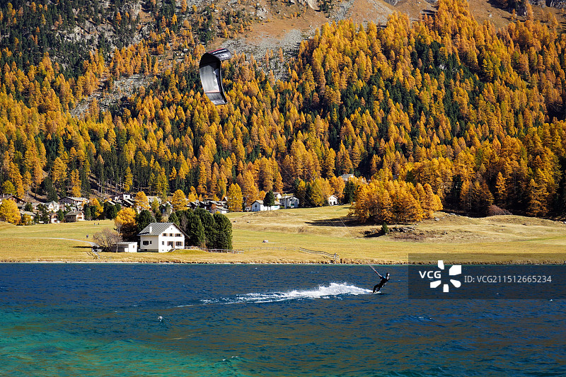 瑞士圣莫里茨秋天图片素材