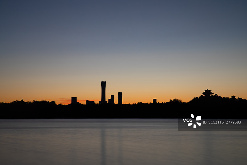 北海公园日出剪影图片素材