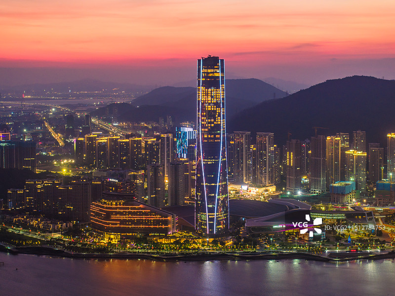 横琴粤澳深度合作区金融岛晚霞夜景航拍图片素材