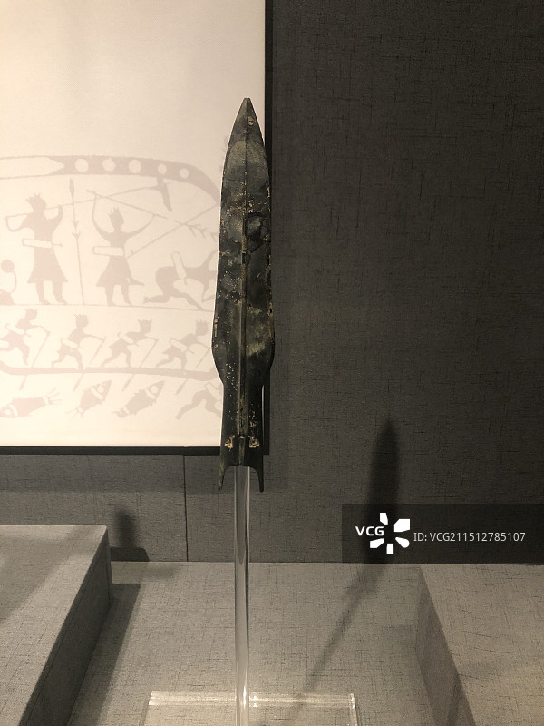 春秋时期青铜矛-杭州博物馆藏图片素材