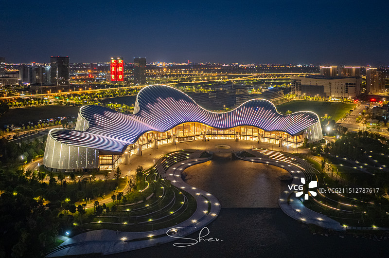 南通大剧院夜景图片素材