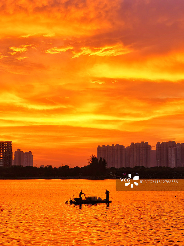 红霞漫天图片素材