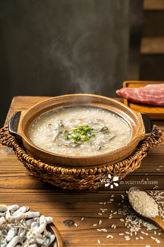潮汕砂锅粥生滚泥丁粥图片素材