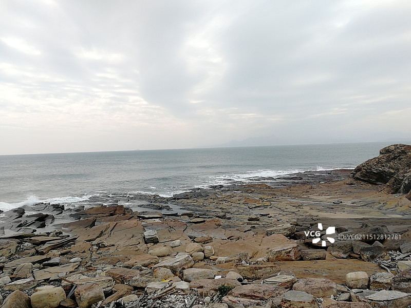 香港东平洲东坪洲层积岩环海岛徒步风景图片素材
