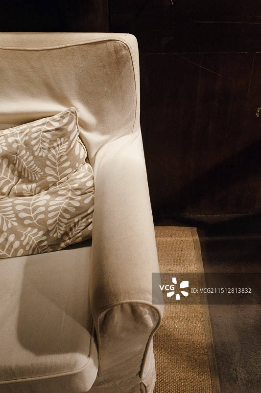 白色米色沙发图片素材