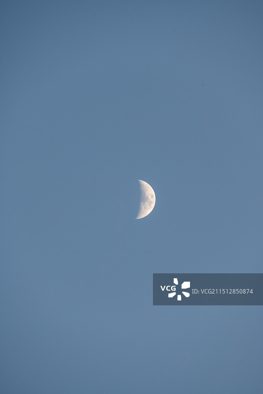 上弦月图片素材
