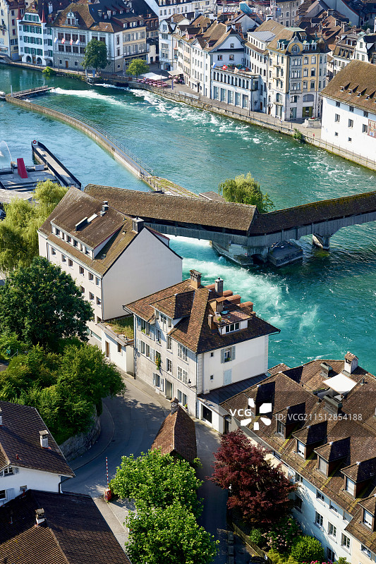 瑞士卢塞恩高处俯视河道图片素材