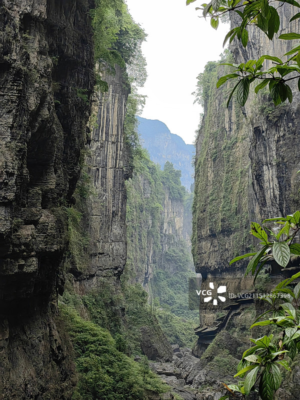 恩施大峡谷的悬崖峭壁图片素材
