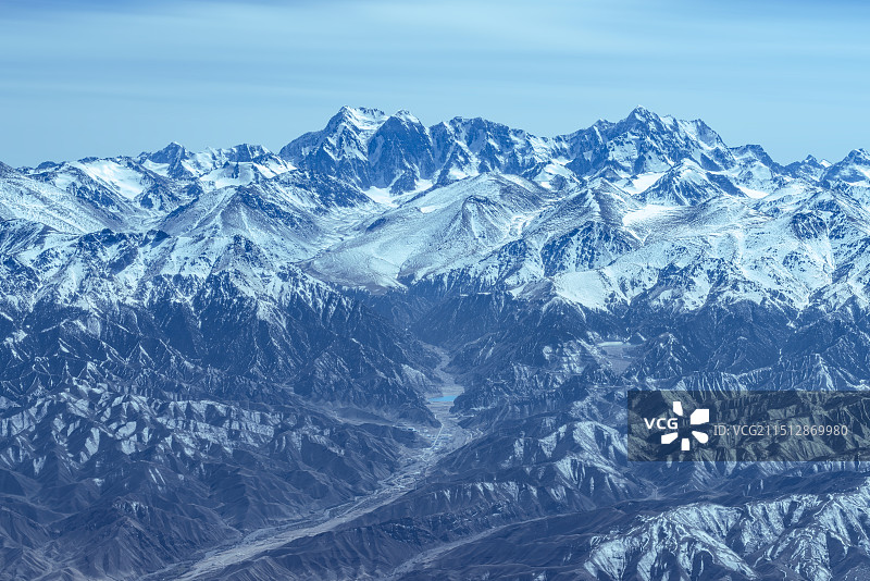 东天山博格达峰与冰川峡谷（新疆）图片素材