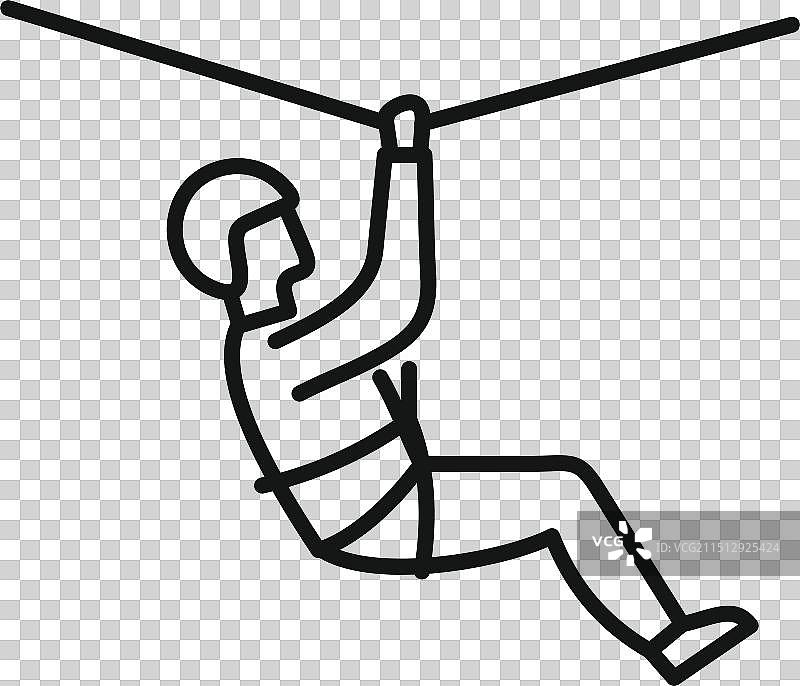 享受冒险乐园滑索之旅的爱好者图片素材