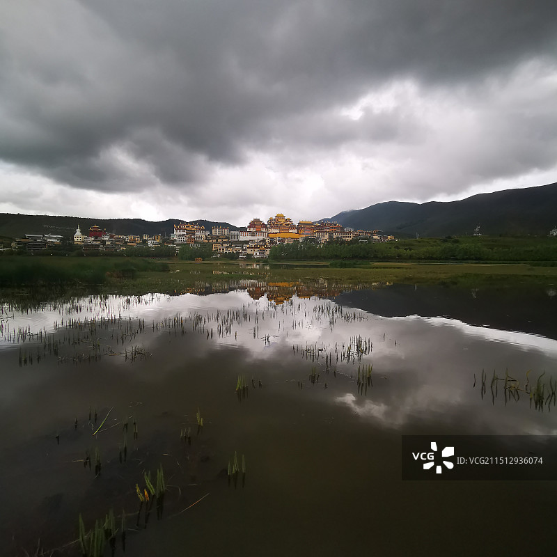 迪庆香格里拉松赞林景区图片素材