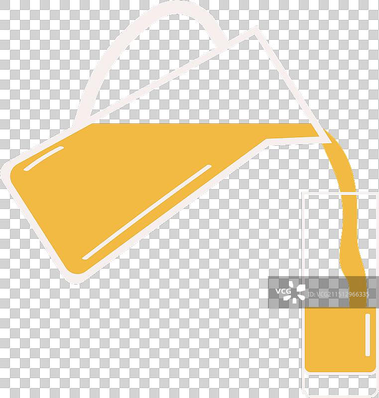 柠檬水壶将黄色饮料倒入高脚杯中图片素材