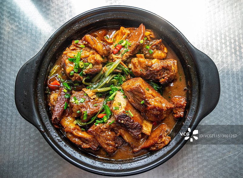 砂锅牛排煲图片素材