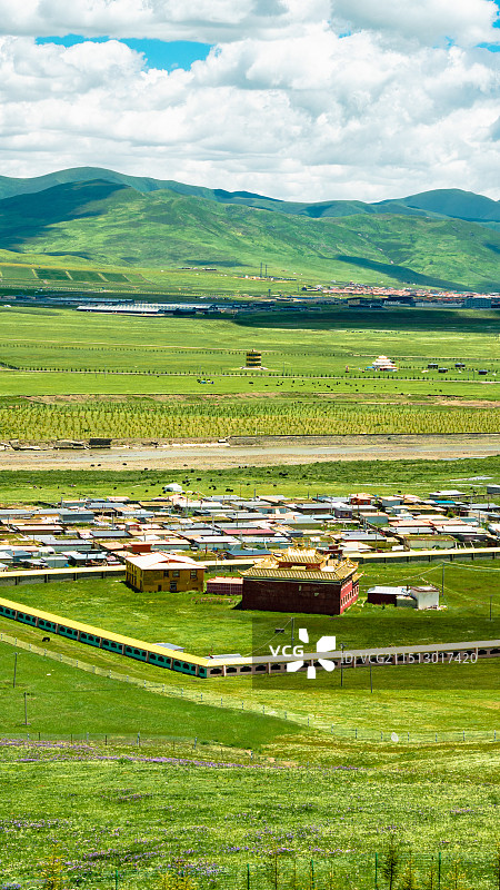 色达金马大草原图片素材