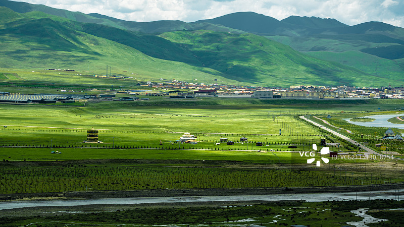 色达金马大草原图片素材