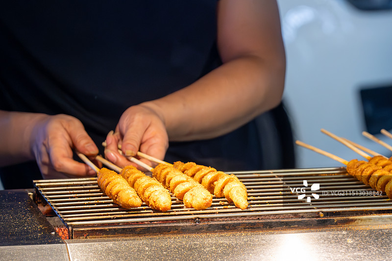 烤面筋特写镜头图片素材