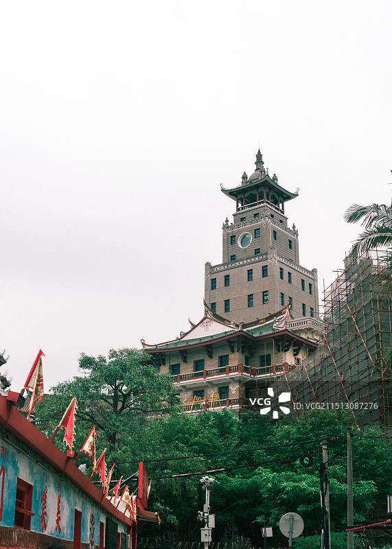 厦门集美学村修缮的寺庙和古塔图片素材