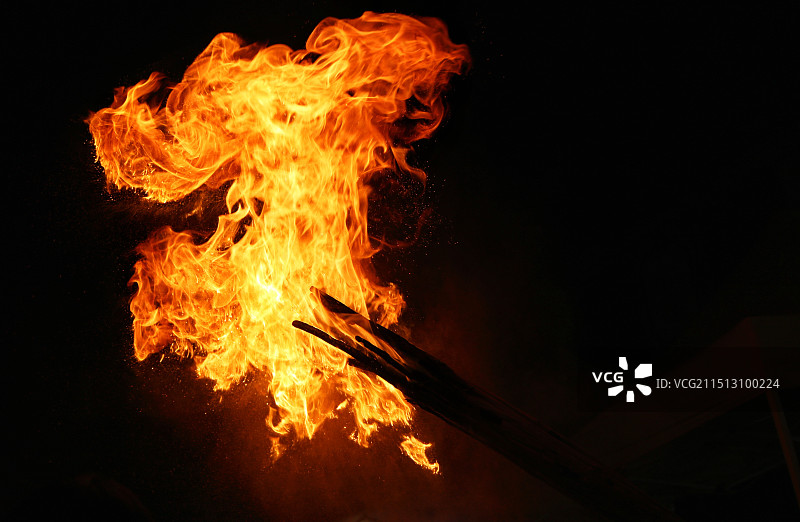 云南大理的火把节图片素材