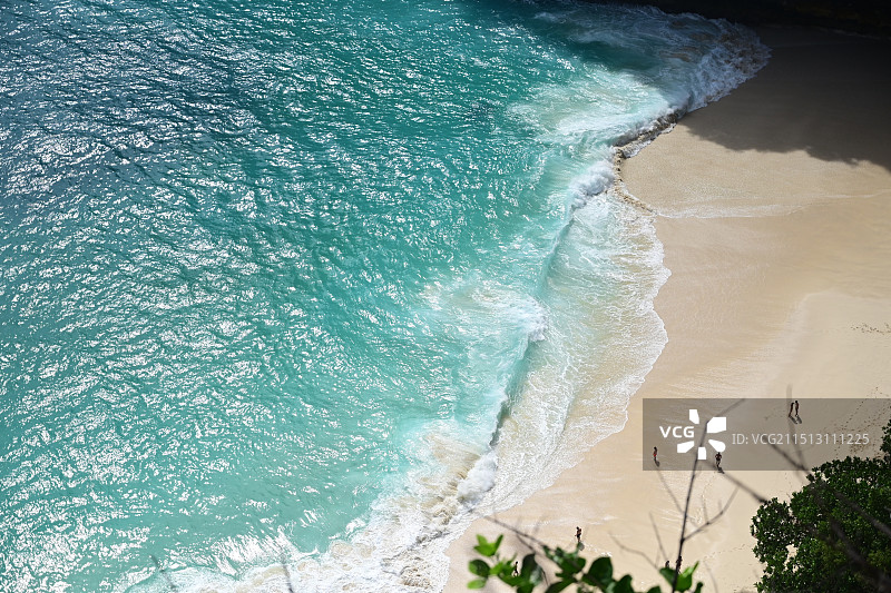 精灵坠崖图片素材