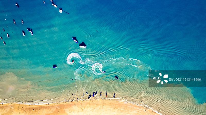 海上船只的高角度视图图片素材