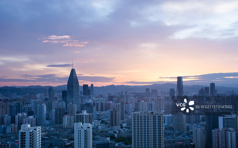 甘肃兰州城关区繁华城市中心摩天大楼早晨日出朝霞风光图片素材