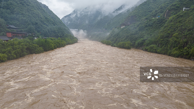 汉中石门水库泄洪图片素材
