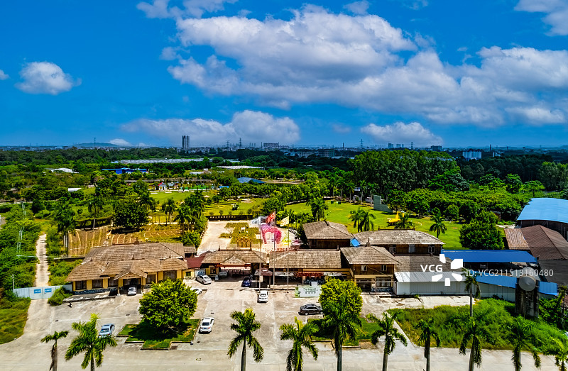 航拍广西玉林福绵回家小镇文创园图片素材