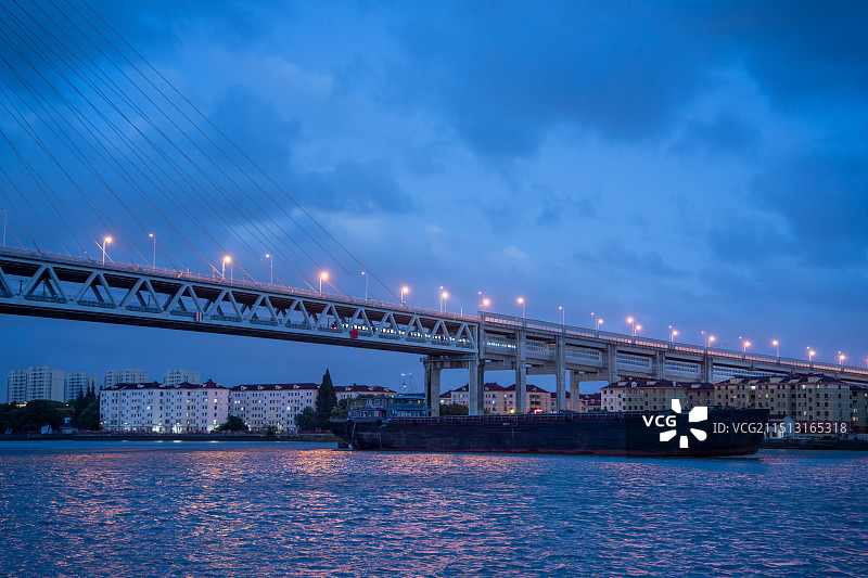 上海闵行黄浦江大桥夜景图片素材