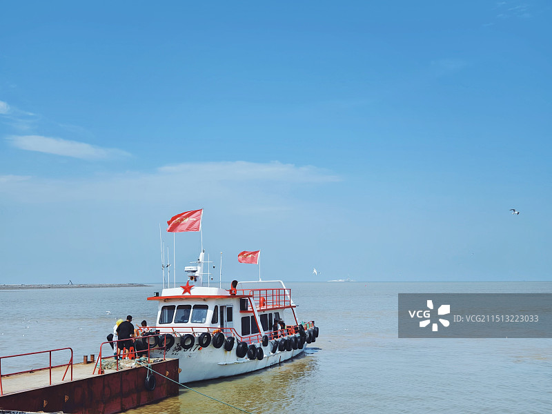 黄骅港码头渔船图片素材