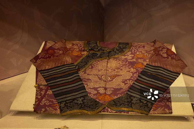 北京民族文化宫文物古籍展：服饰图片素材