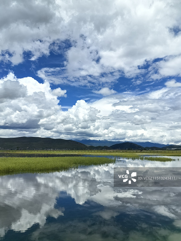 香格里拉纳帕海图片素材