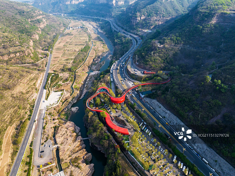 河南省林州市红旗渠青年洞景区户外航拍高视角图片素材