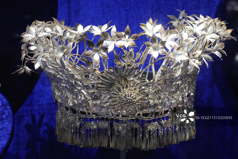 贵州省民族博物馆民族装饰品特写图片素材