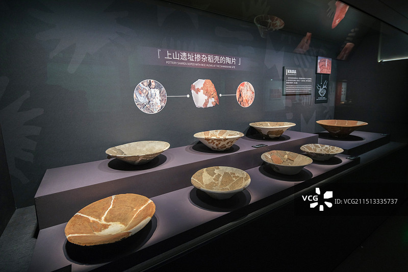 浙江省博物馆（之江馆区）通史陈列馆A“浙江一万年-史前至隋唐”上山文化遗址陶器图片素材