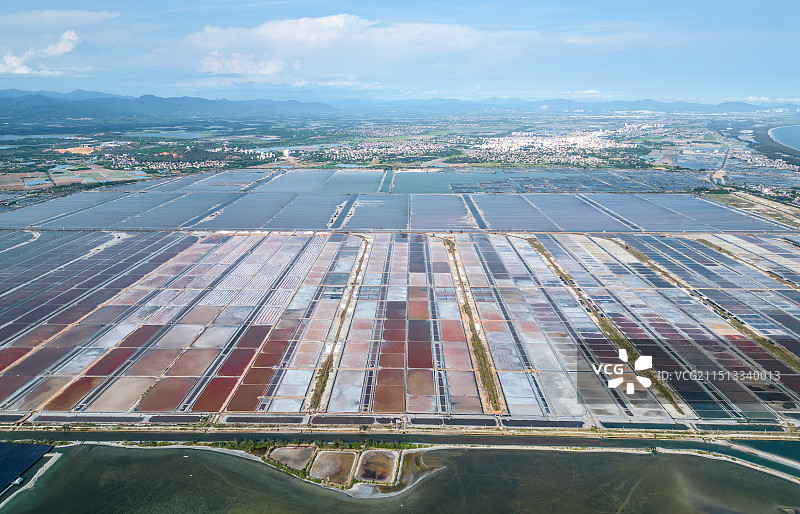 海南三亚乐东黎族自治县莺歌海盐田高视角航拍盐田调色盘治愈系风景图片素材