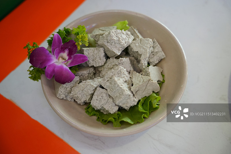 火锅食材，手工豆花，黑豆花，石磨豆腐，中国传统美食图片素材