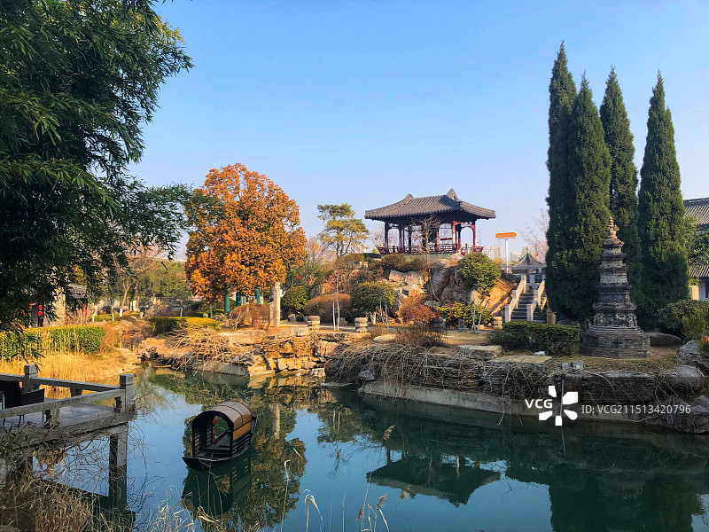 早春的徐州龟山汉墓景区园林图片素材