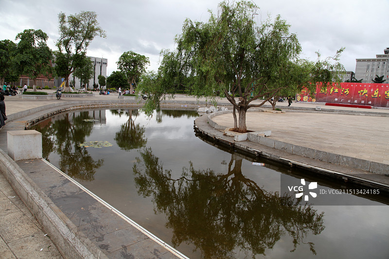 云南红河市市民广场图片素材