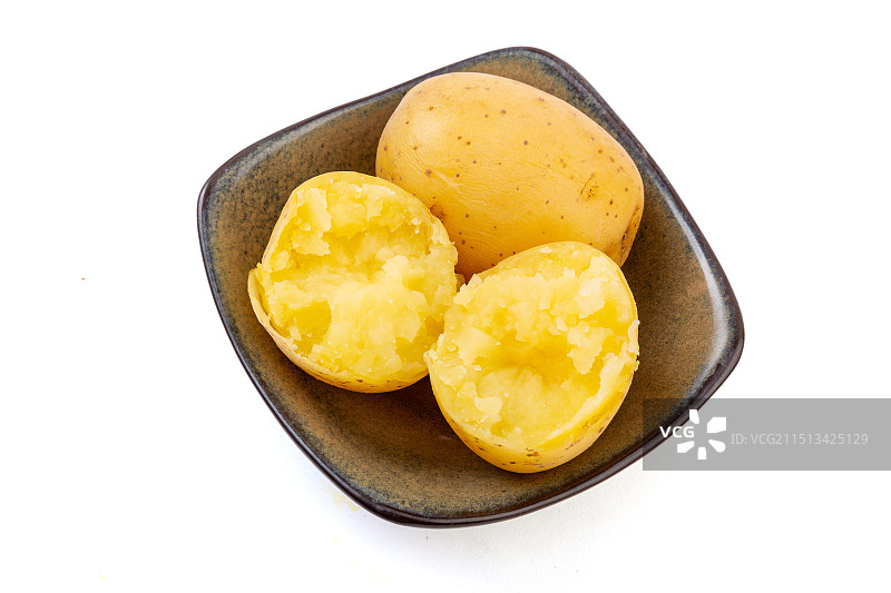 掰开蒸熟的土豆图片素材