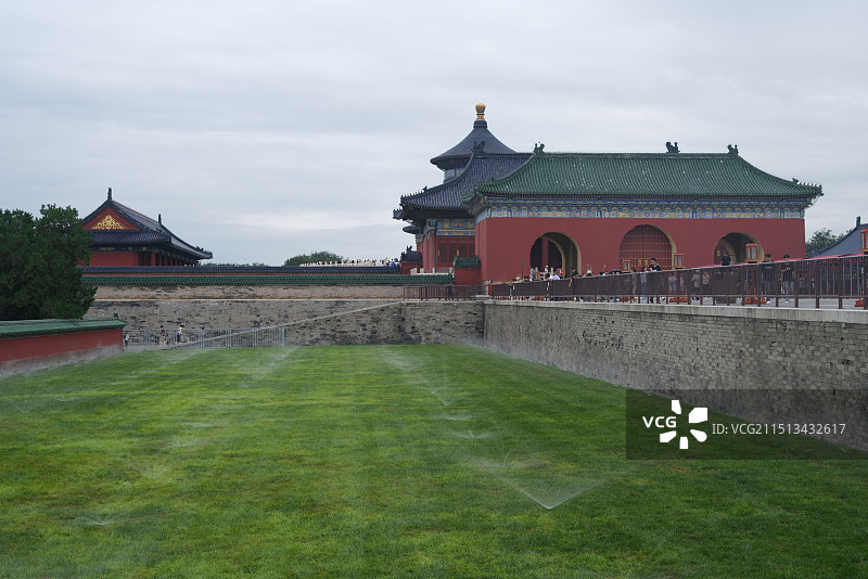 北京天坛公园建筑，绿草地图片素材