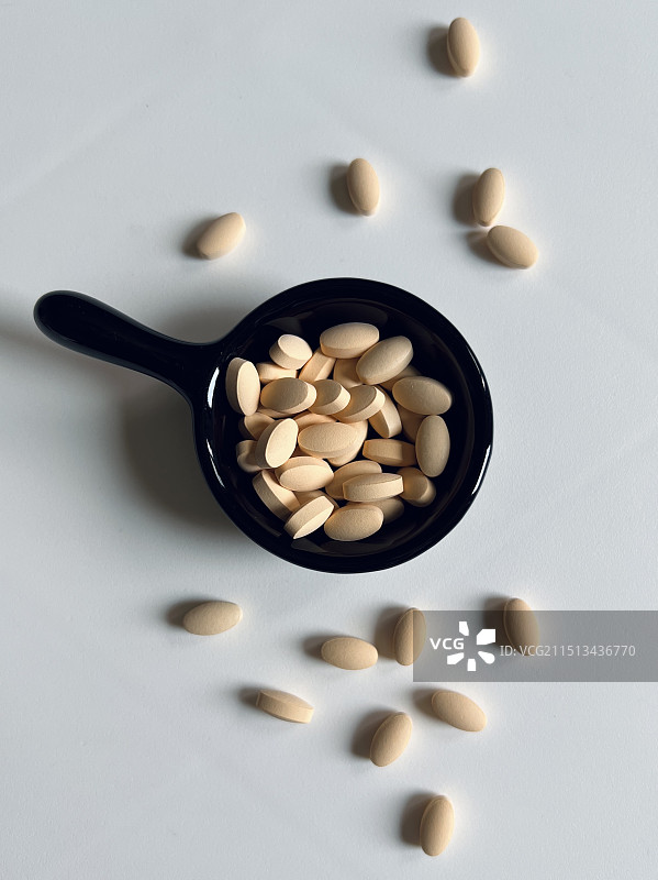 静物｜维生素片图片素材