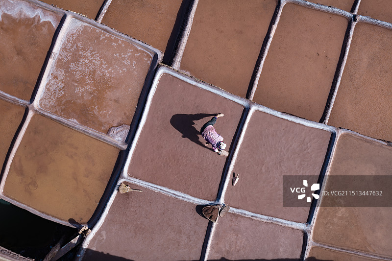 西藏昌都市芒康盐井古盐田/盐井千年古盐田图片素材