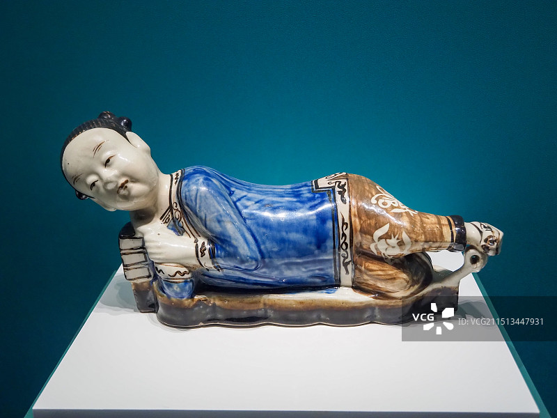 民国时期的人物瓷枕图片素材