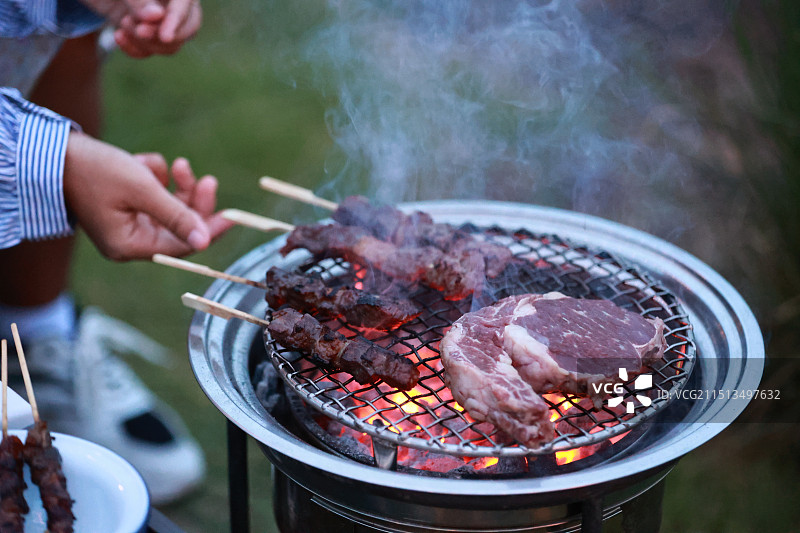 户外烤肉特写图片素材