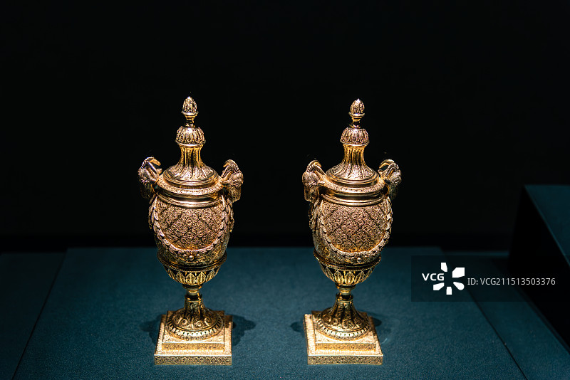 19世纪早期英国金银丝花瓶图片素材