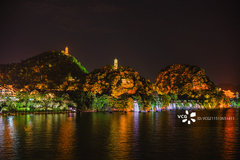 广西柳州蟠龙山、蟠龙双塔、瀑布与柳江河夜景风光图片素材