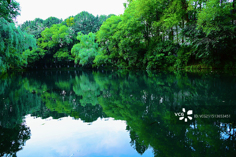 青山绿水图片素材